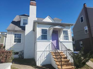 Main picture of 338 W 6th Ave