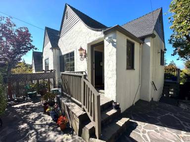 Main picture of 1192 Laurel St