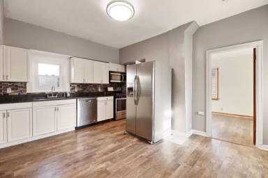 Main picture of 866 24th Ave SE