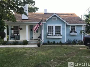 Main picture of 814 Carolina Ave