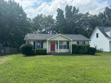Main picture of 552 Lorie Ln