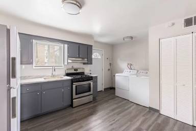 Main picture of 5568 Perkins Rd