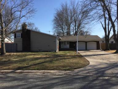 Main picture of 8829 W 10th St N