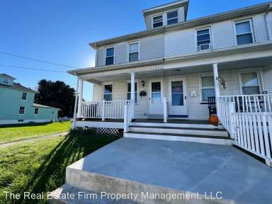 Main picture of 2236 2nd St