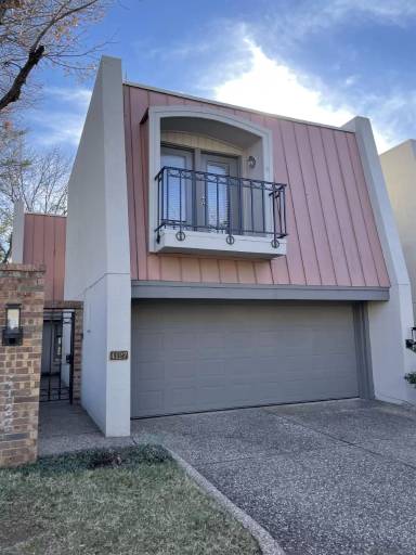 Main picture of 4127 La Place Dr