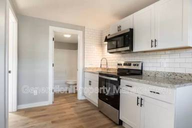 Main picture of 650 4th St NE