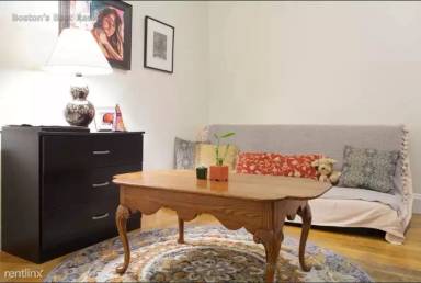 Main picture of 1842 Commonwealth Ave