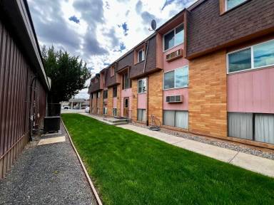 Main picture of 105 W Fremont Ave