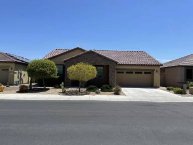 Main picture of 17109 S 182nd Ln