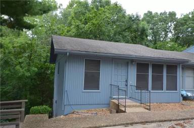 Main picture of 20 Dogwood Dr