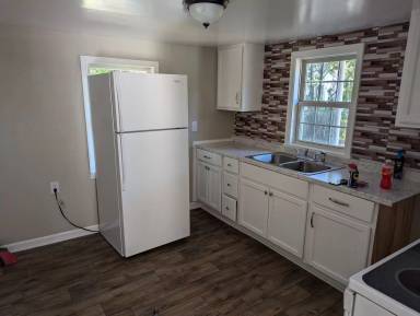 Main picture of 318 Cude St