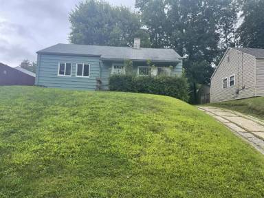 Main picture of 887 Kickapoo Ave