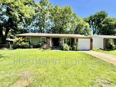 Main picture of 1165 Lees Ln