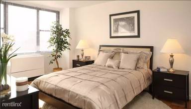 Main picture of 220 E 27th St