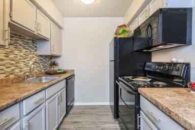 Main picture of 6014 Winsome Ln