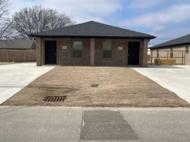 Main picture of 804 South 3rd Avenue - A