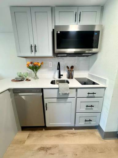 Main picture of 25 Connector Rd