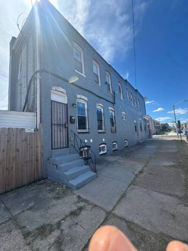 Main picture of 1655 N Smallwood St