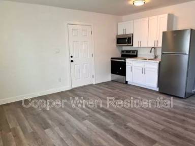 Main picture of 1431 1435 35 St