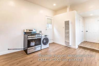 Main picture of 13312 1/2 Lemoli Ave
