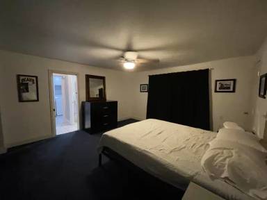 Main picture of 1345 N Van Ness Ave