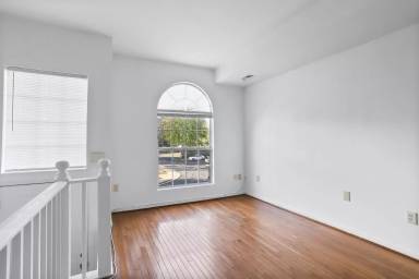 Main picture of 1304 Hampshire Dr