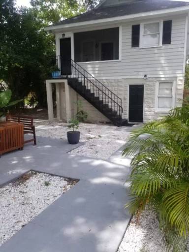Main picture of 2447 1/2 Burlington Ave N