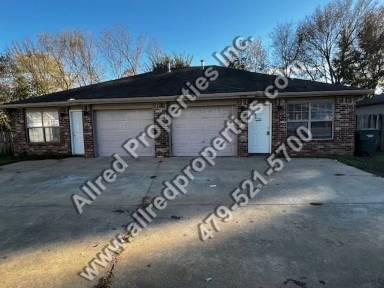 Main picture of 1673 E Evalyn Cir