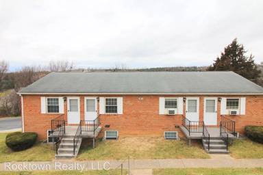 Main picture of 203 Rockingham Dr