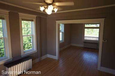 Main picture of 612 E 7th St