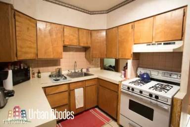 Main picture of 1406 W Cornelia Ave