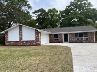 Main picture of 312 Saint Andrews Dr