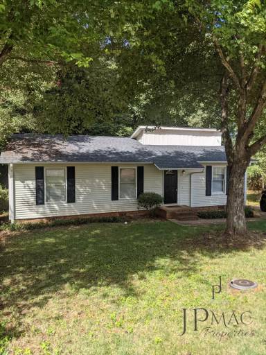 Main picture of 20 River Ct