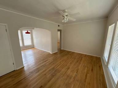 Main picture of 5305 Reiger Ave