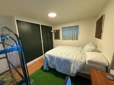 Main picture of 688 Montrose Ave