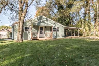 Main picture of 11008 N Campbell St