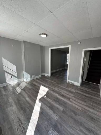 Main picture of 5663 Heiskell St