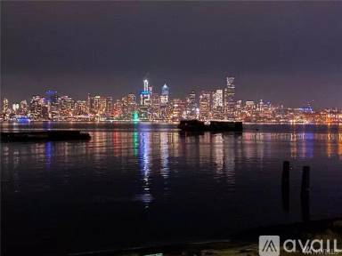 Main picture of 1715 Harbor Ave SW