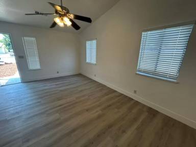 Main picture of 1136 W Damron Ave