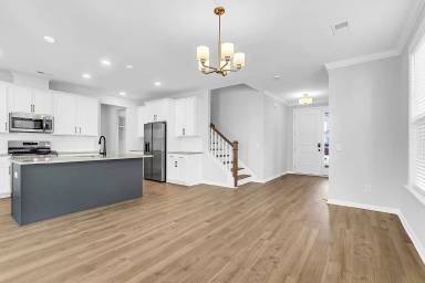 Main picture of 8710 Revival Rd