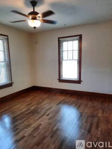 Main picture of 130 S 12th St