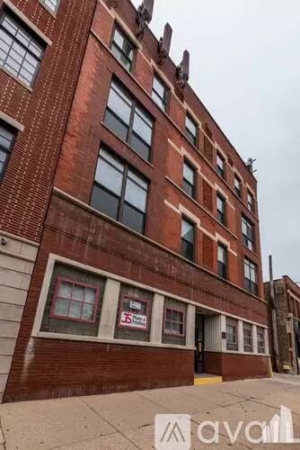 Main picture of 660 W Grand Ave