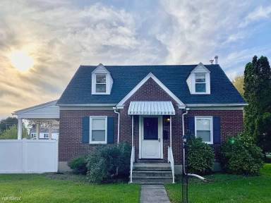 Main picture of 2019 Worthington Ave
