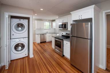Main picture of 19 Warsaw Ave