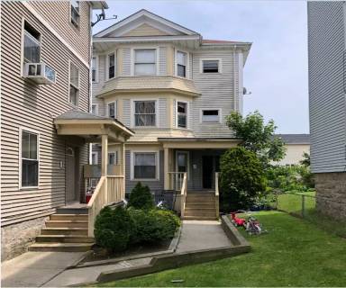 Main picture of 132 Blackstone St