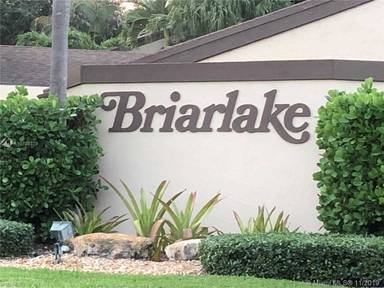 Main picture of BRIAR LAKE
