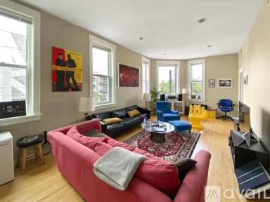 Main picture of 2159 W Chicago Ave