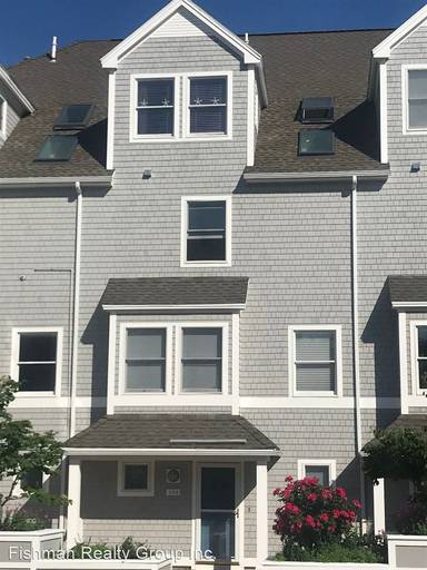 Main picture of 215 High St