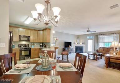 Main picture of 223 Sloan Ct