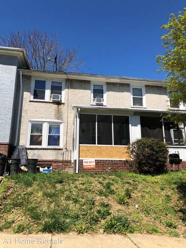 Main picture of 914 E 15th St
